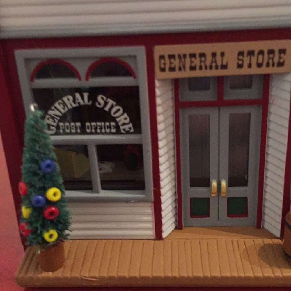 Hallmark Sarah Plain &Tall Parkley’s General Store - Picture 2 of 8